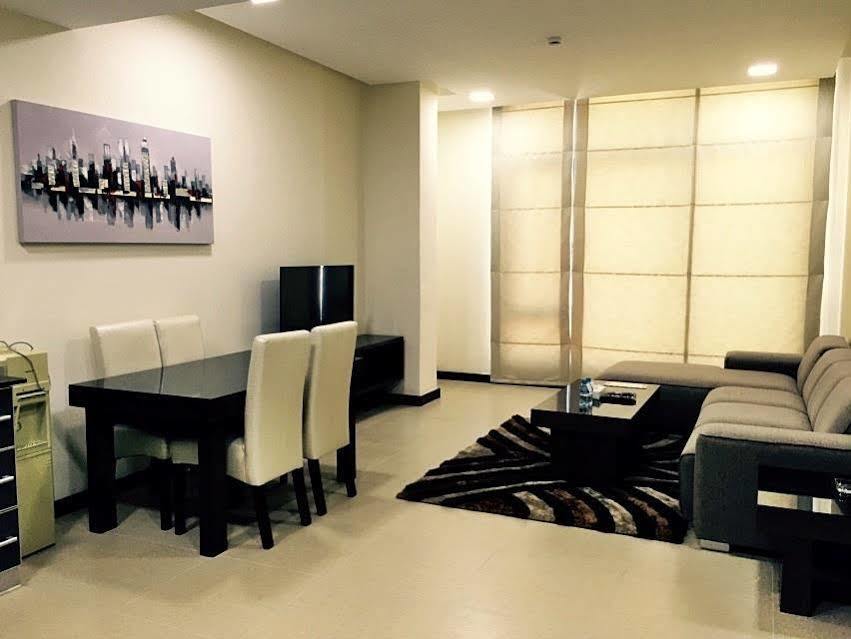 Belle Tower Luxury Apartments Манама Экстерьер фото