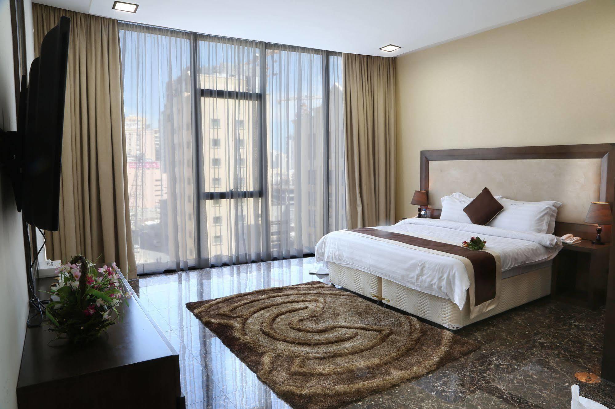 Belle Tower Luxury Apartments Манама Экстерьер фото